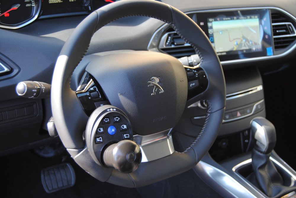 Centraline al volante con impugnatura a pomello