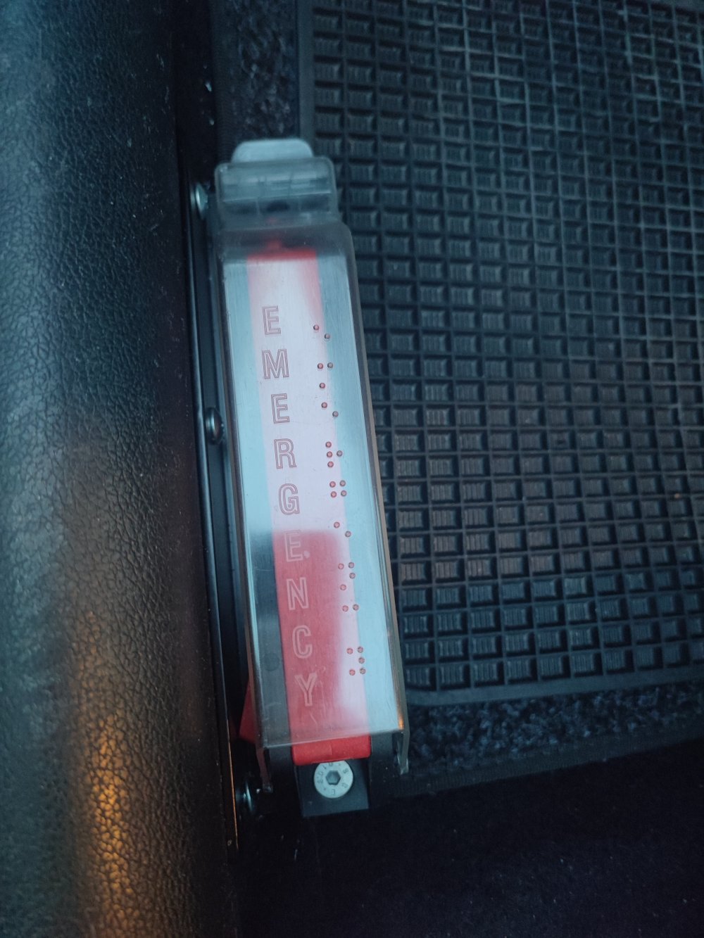 Porta posteriore rototraslante