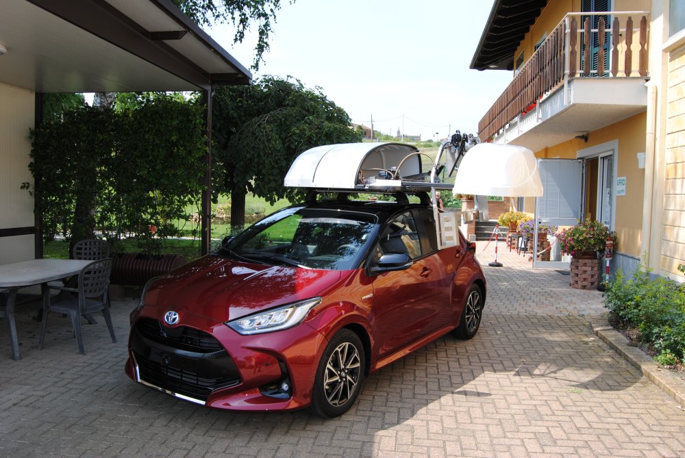 Carica carrozzina da tetto