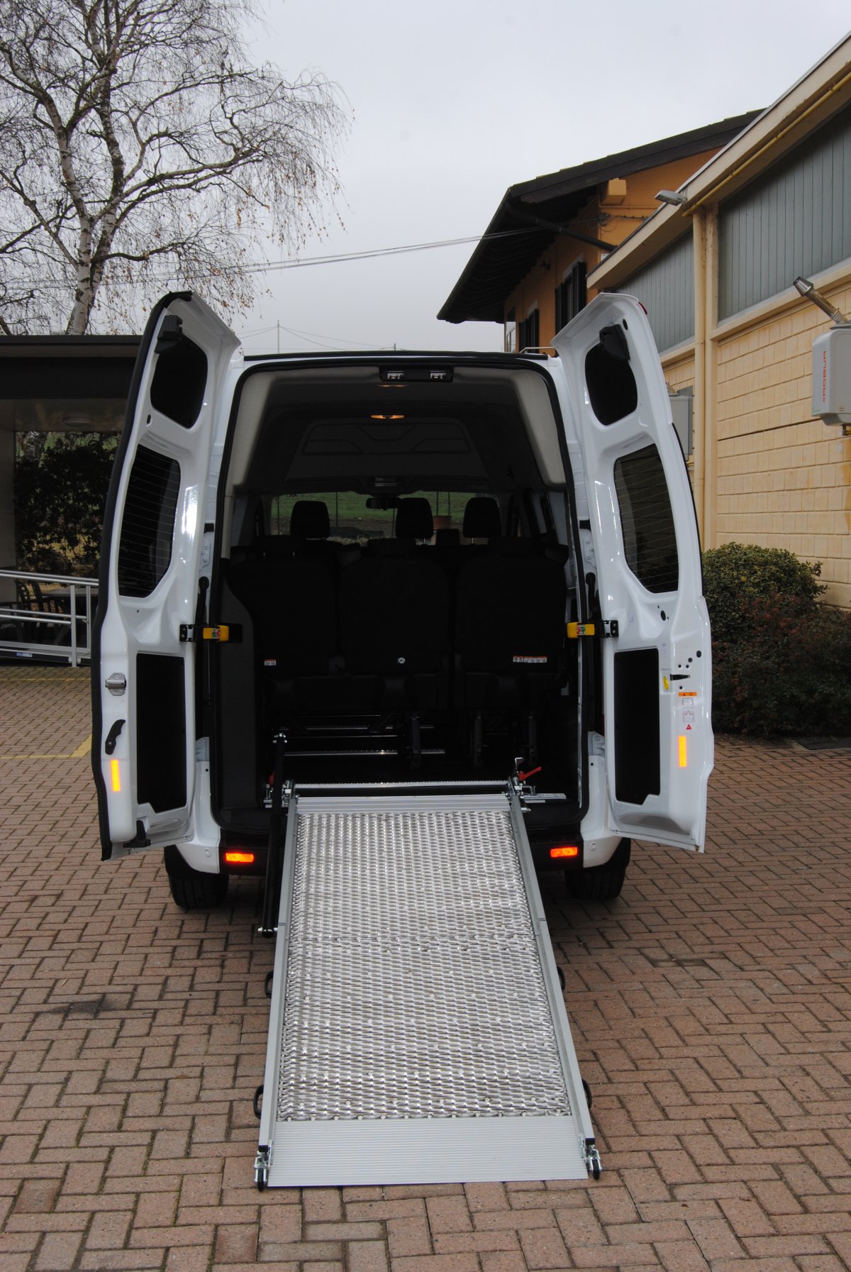 Rampe manuali ripieghevoli servoassistite