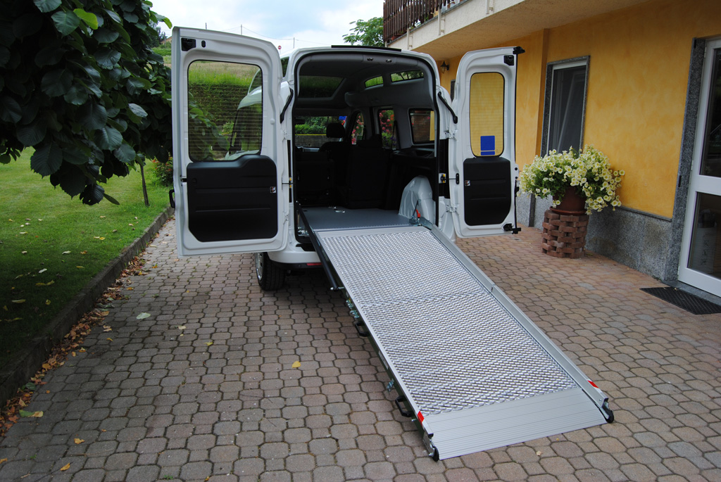 Rampe manuali ripieghevoli servoassistite