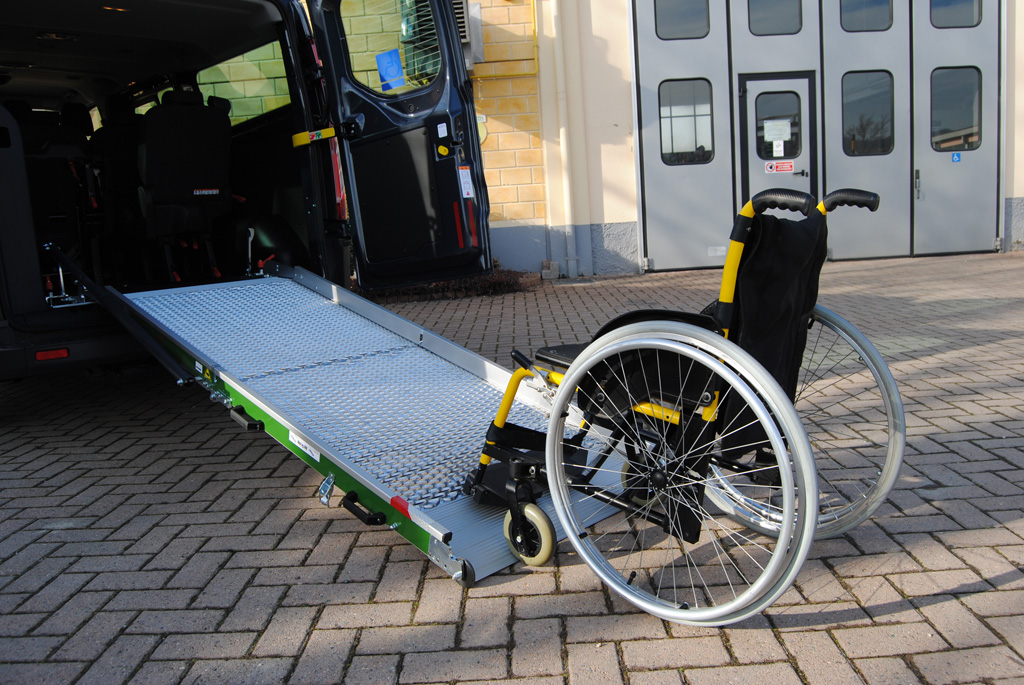 Rampe manuali ripieghevoli servoassistite