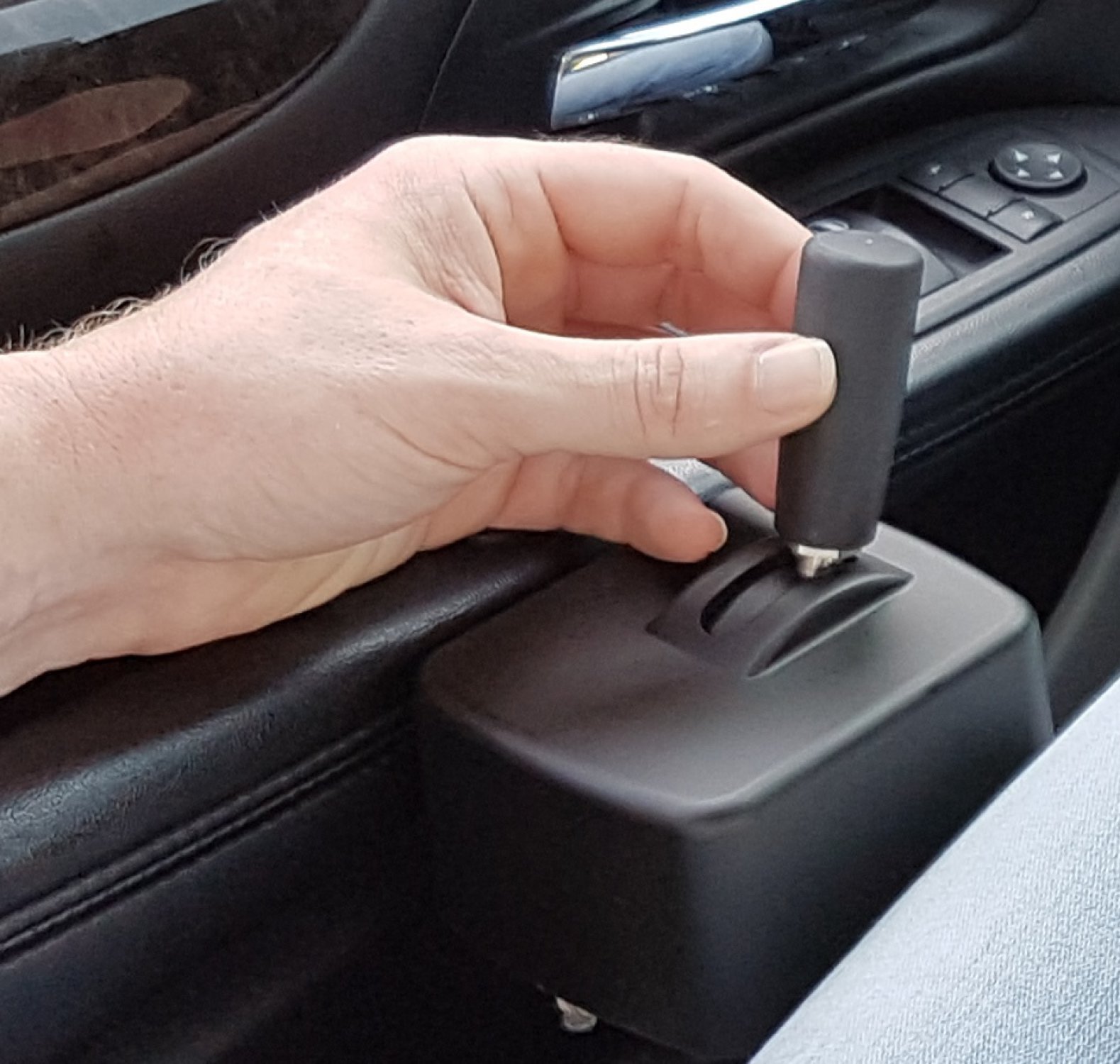 Acceleratore e freno elettronico