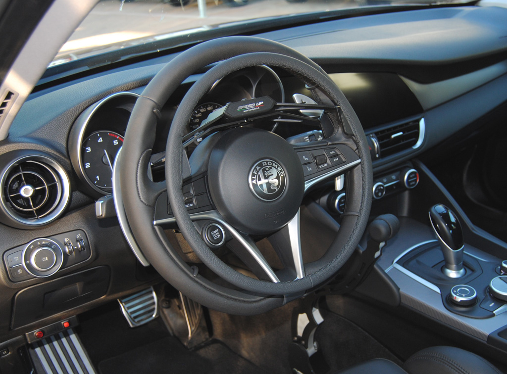 Acceleratore a cerchio sopra-volante