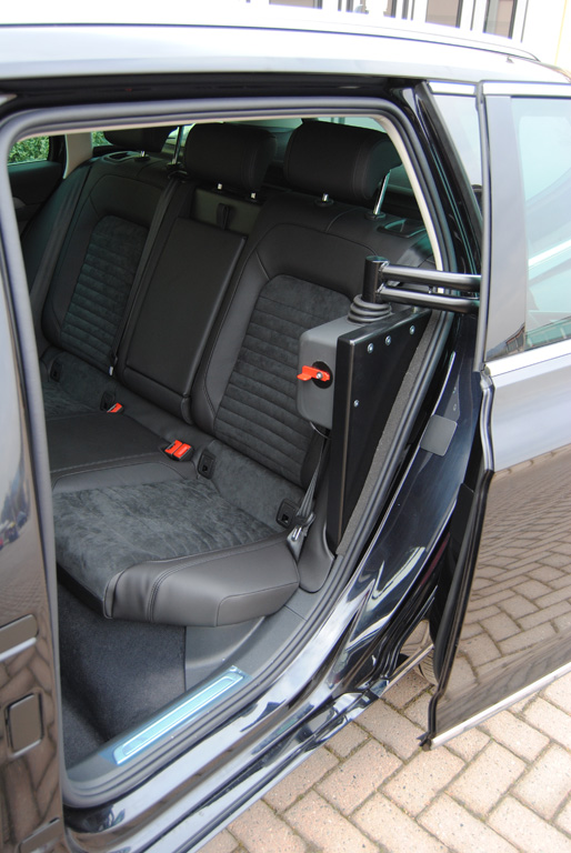 Porta posteriore rototraslante