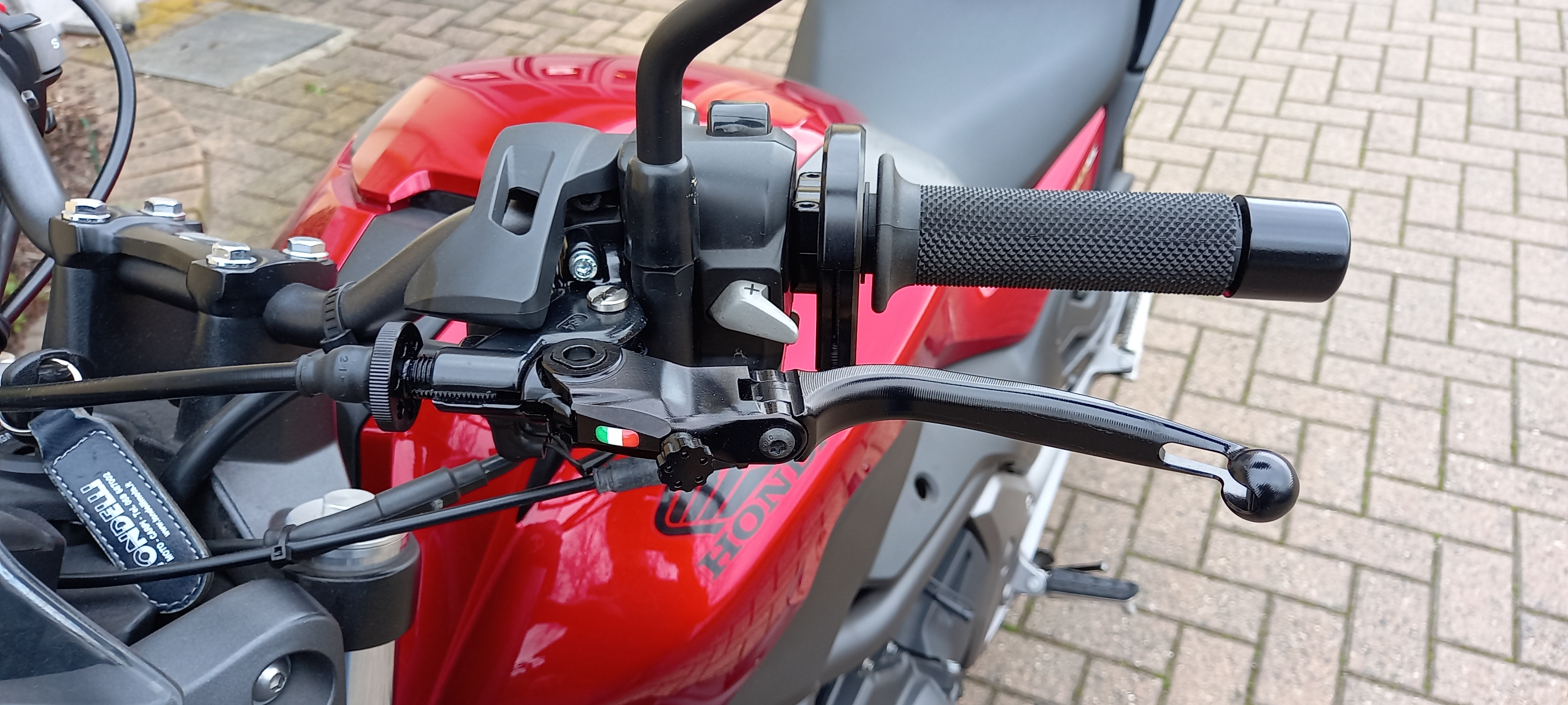 Spostamento freno anteriore a sinistra