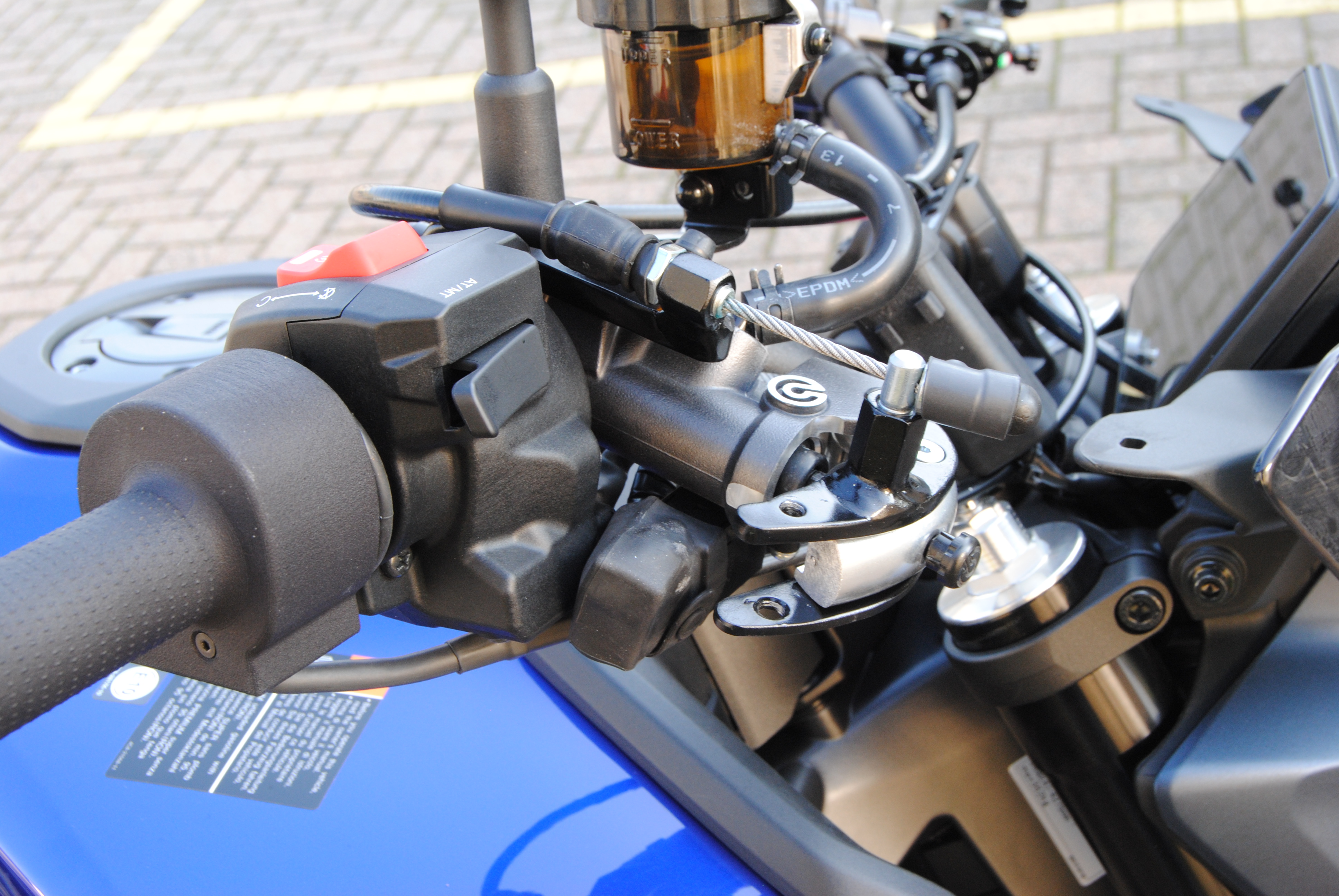 Spostamento freno anteriore a sinistra