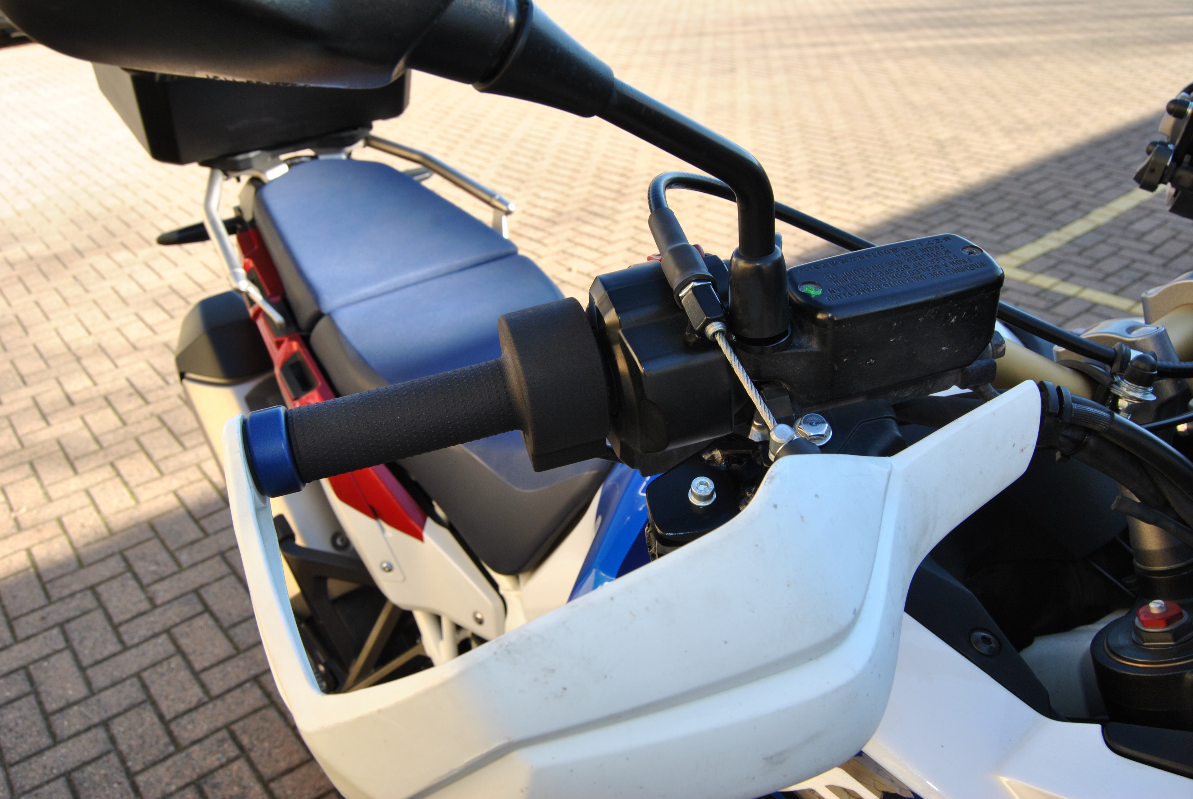 Spostamento freno anteriore a sinistra