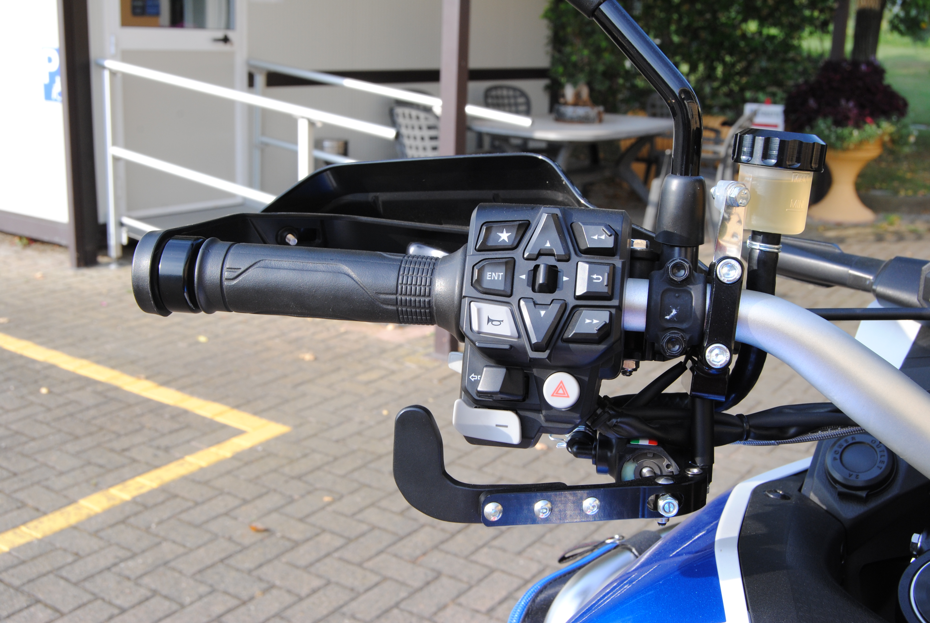 Freno posteriore a pollice