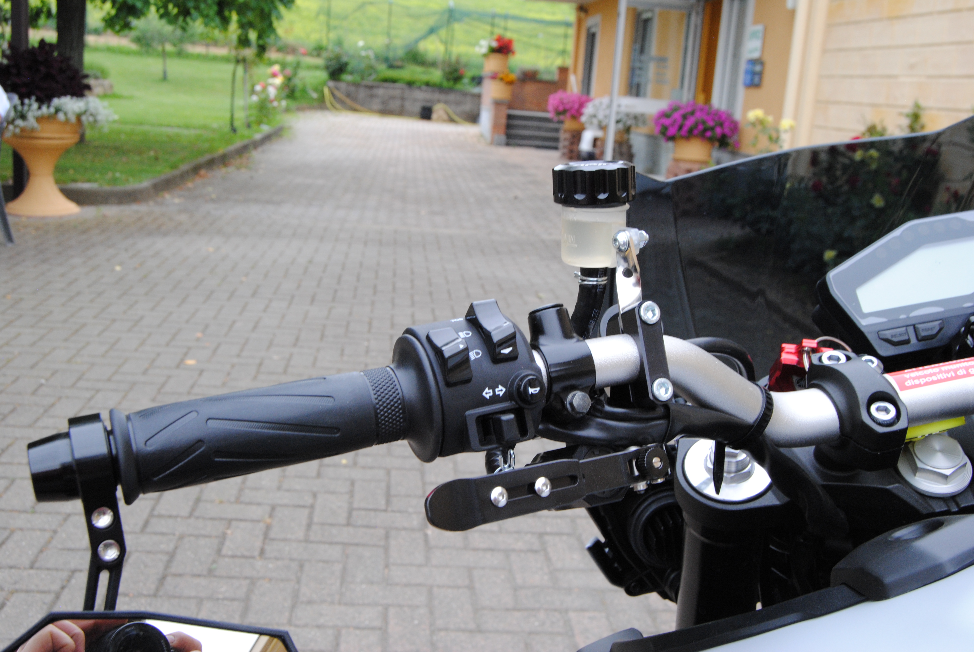 Freno posteriore a pollice