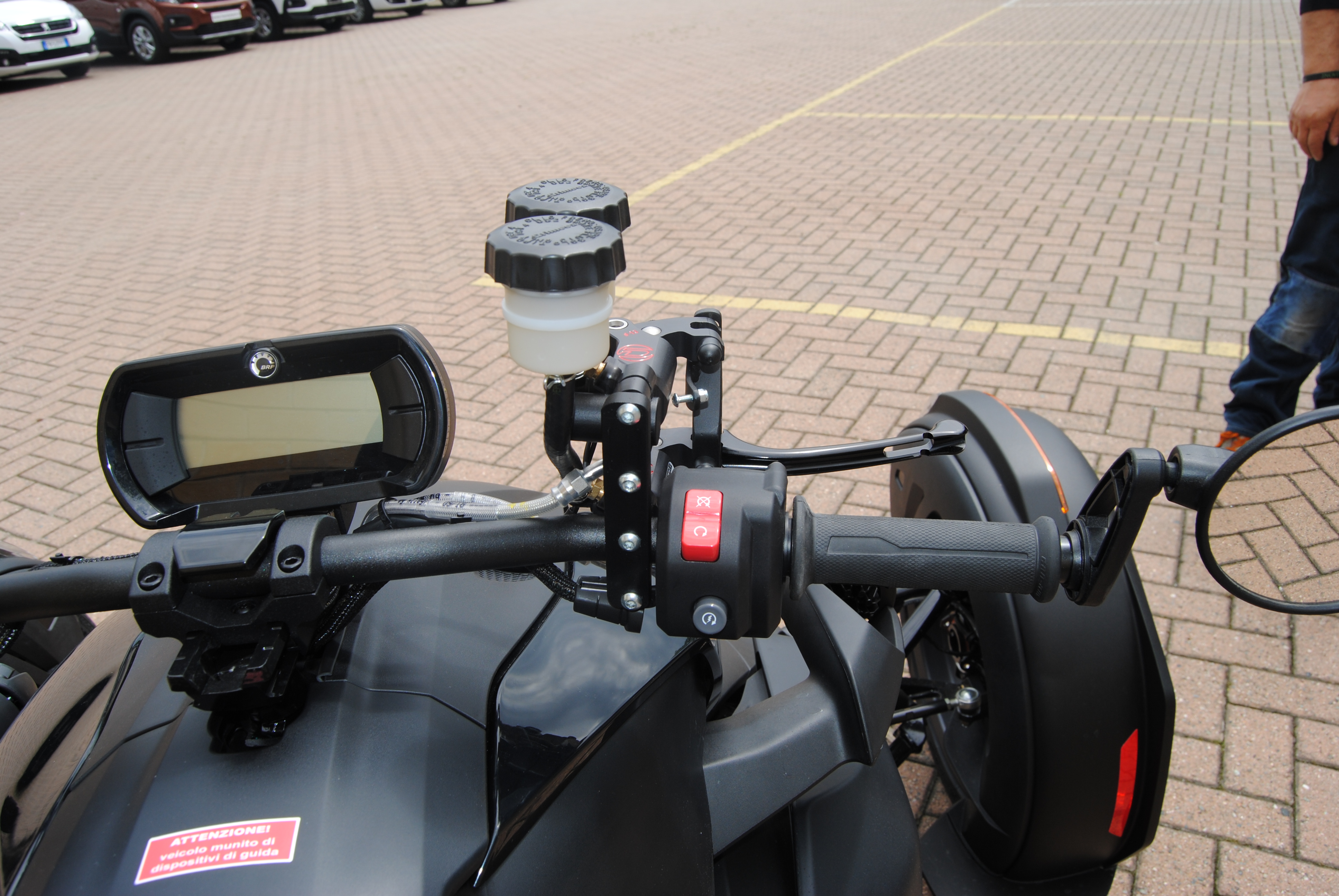 Frenata integrale a manubrio