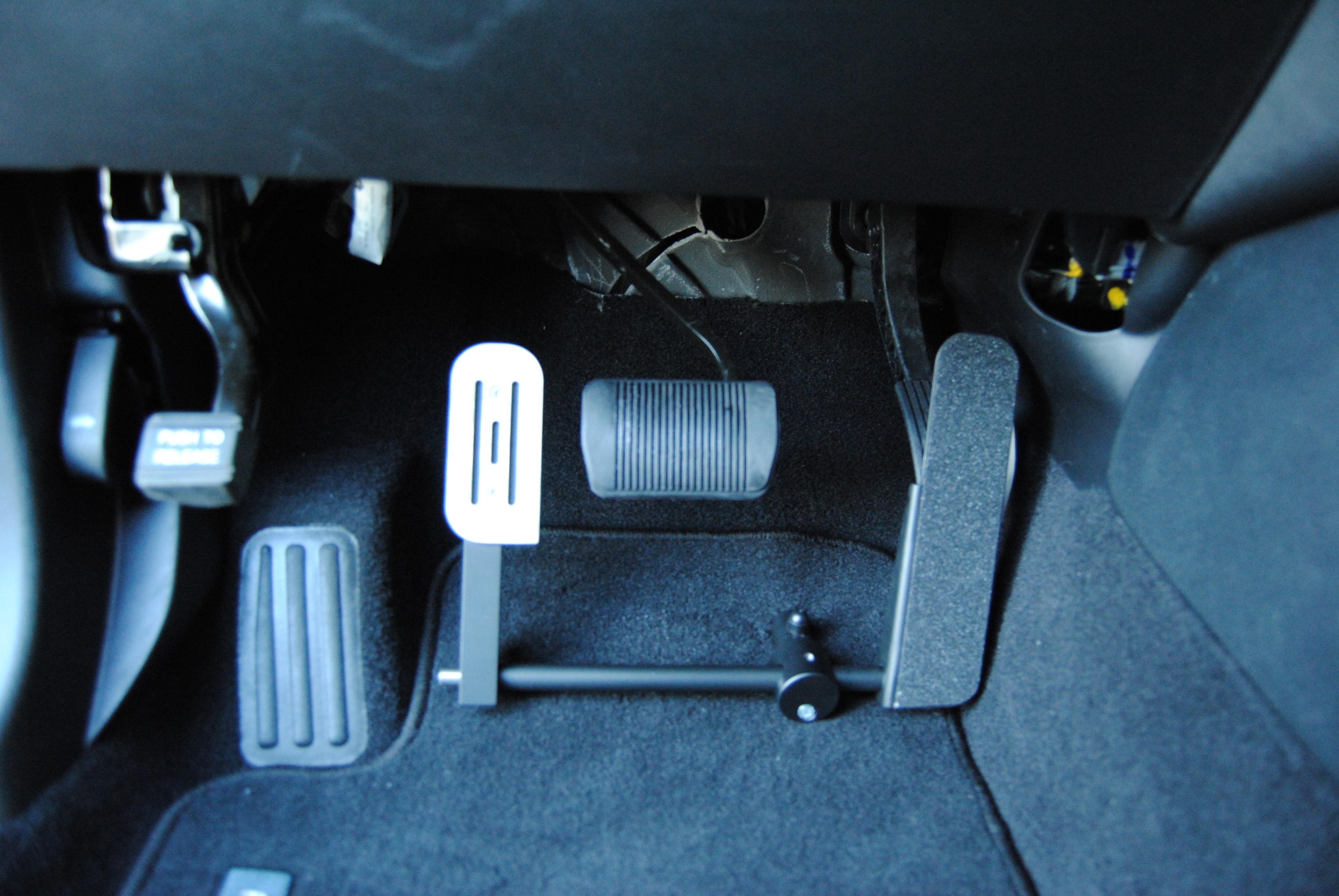 Acceleratore invertito a sinistra meccanico