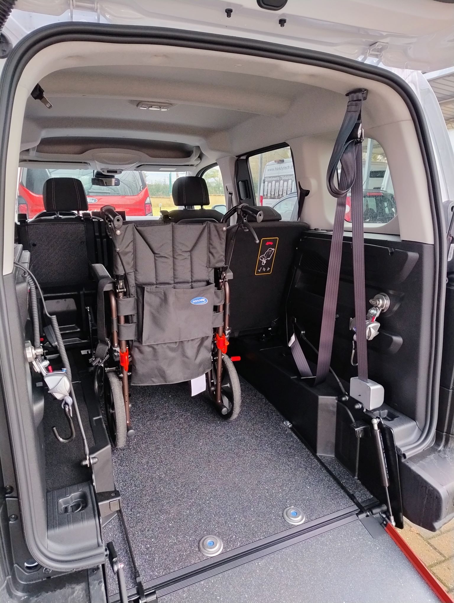 Peugeot Rifter "HORIZON"