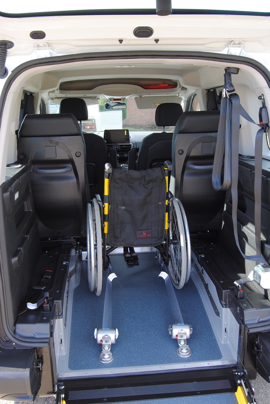 Fiat Doblò Combi "HANDY API"