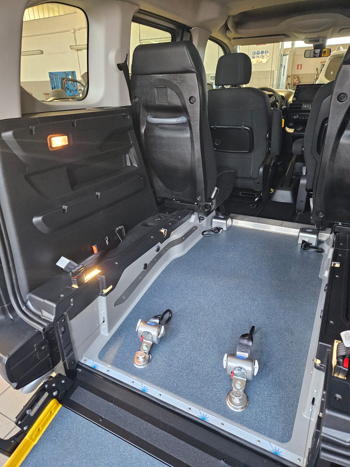 Fiat Doblò Combi "HANDY API"