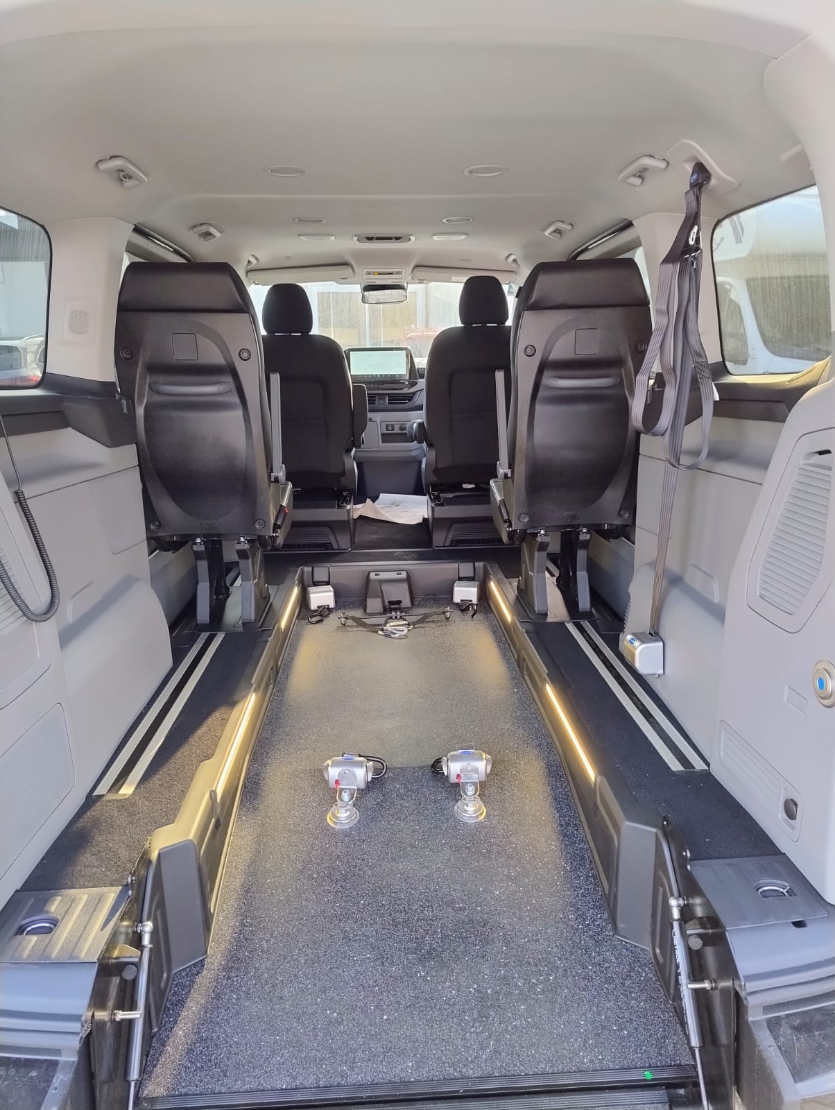 Ford Tourneo Custom "INDEPENDENCE"