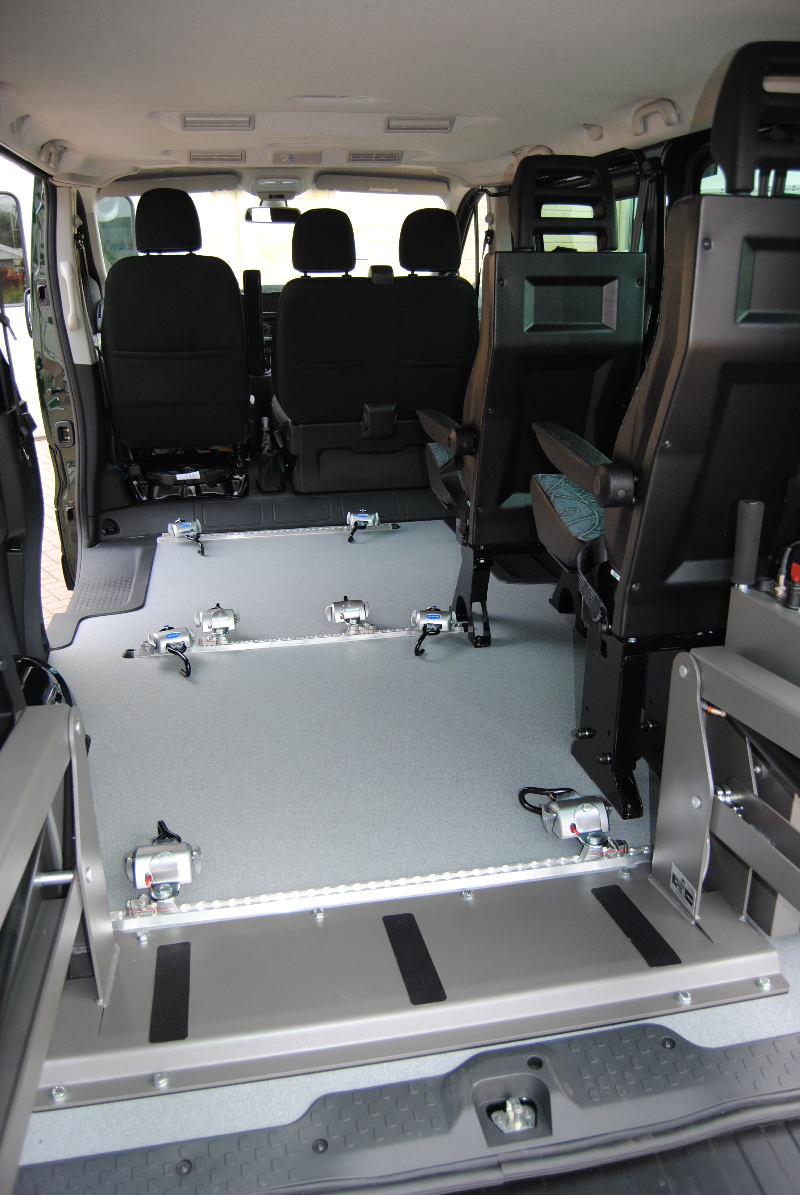 Trasporto collettivo con sollevatori automatici o rampe servoassistite