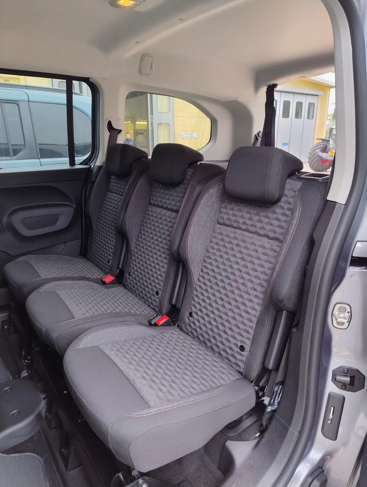 NUOVO PEUGEOT RIFTER PASSO LUNGO 5 PIU 1