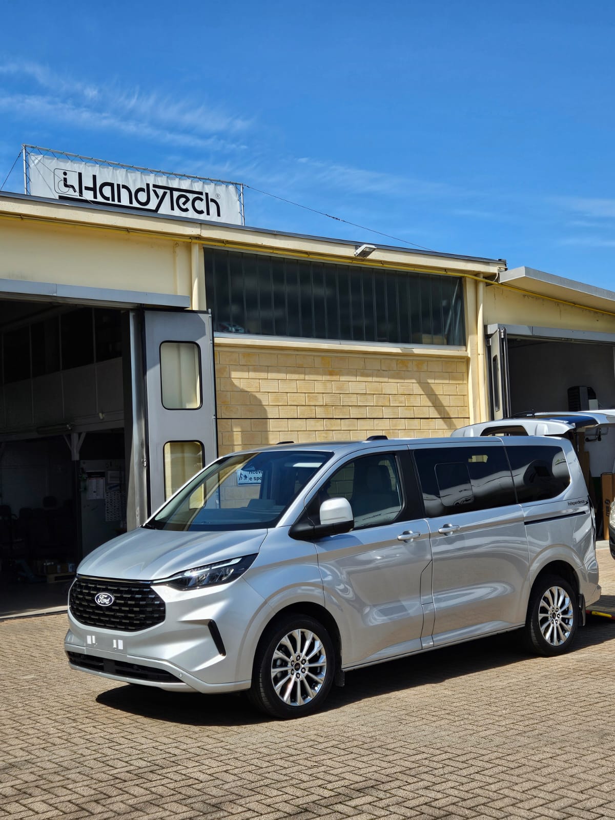 NUOVO FORD TOURNEO CUSTOM RIBASSAMENTO DEL PIANALE