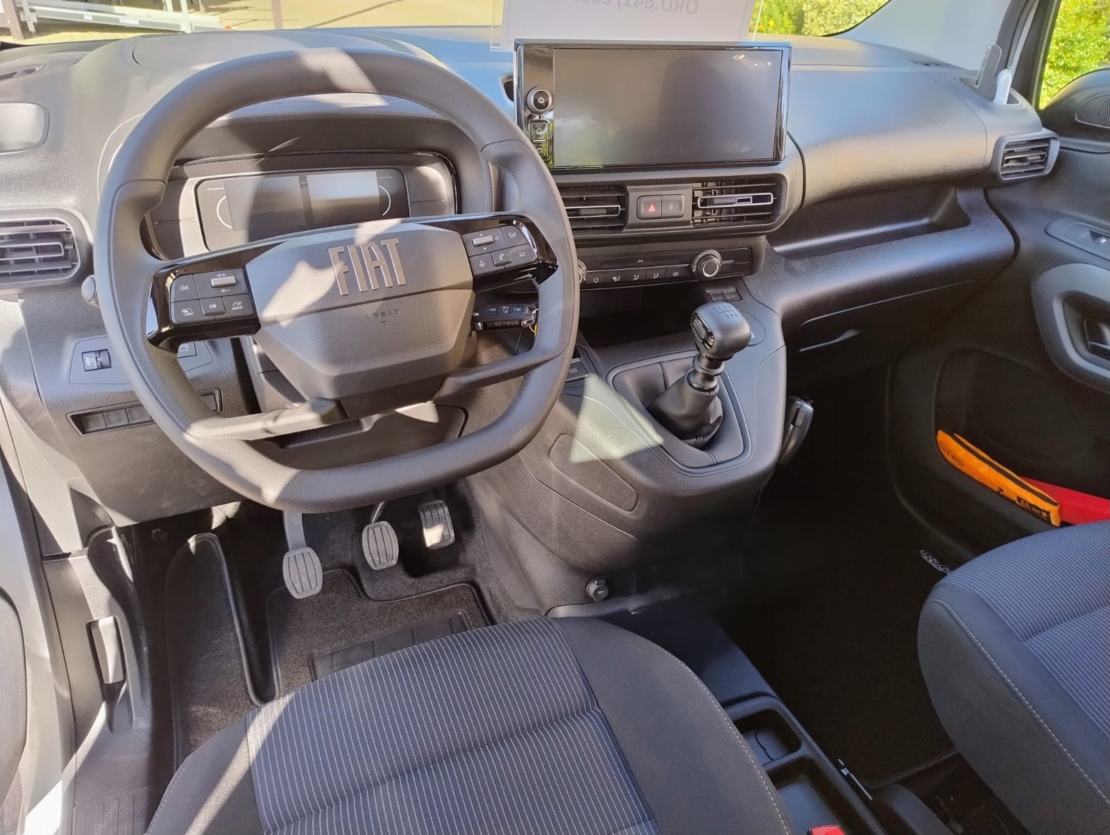 NUOVO FIAT DOBLO COMBI PASSO CORTO  CON RIBASSAMENTO DEL PIANALE