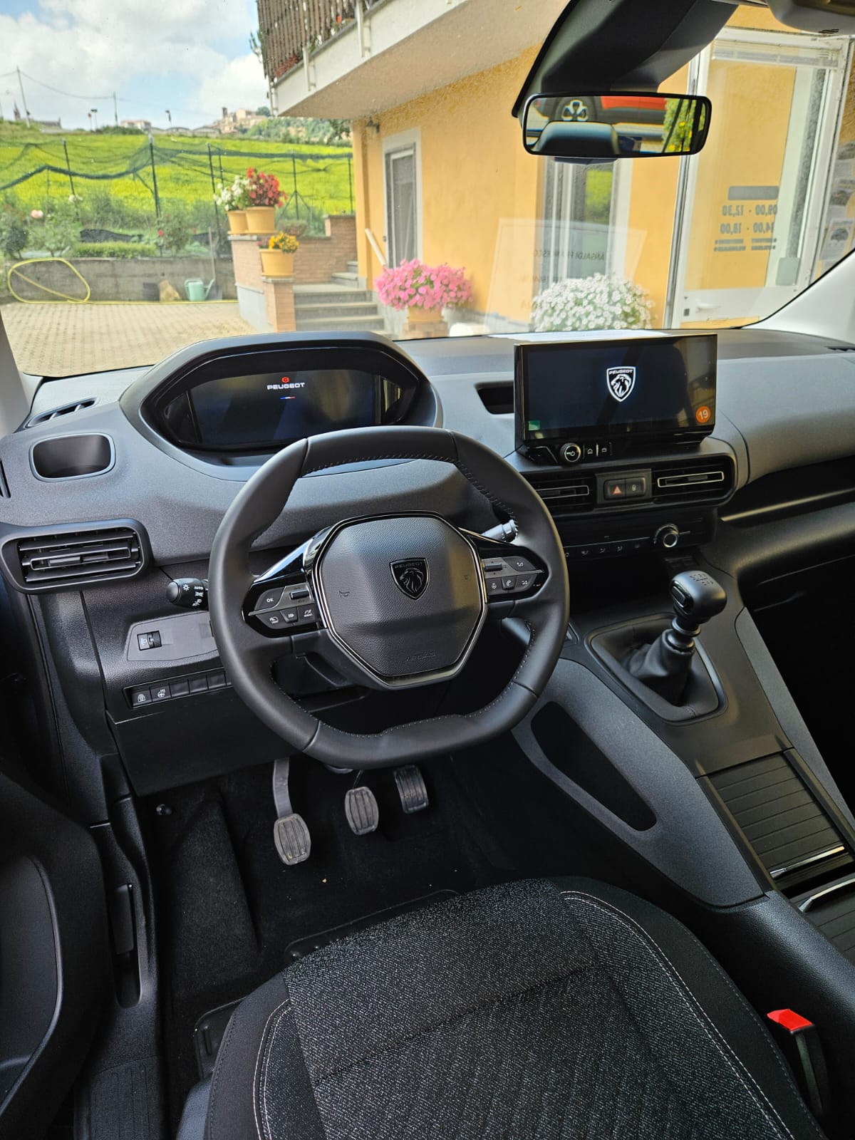 NUOVO PEUGEOT RIFTER RESTYLING